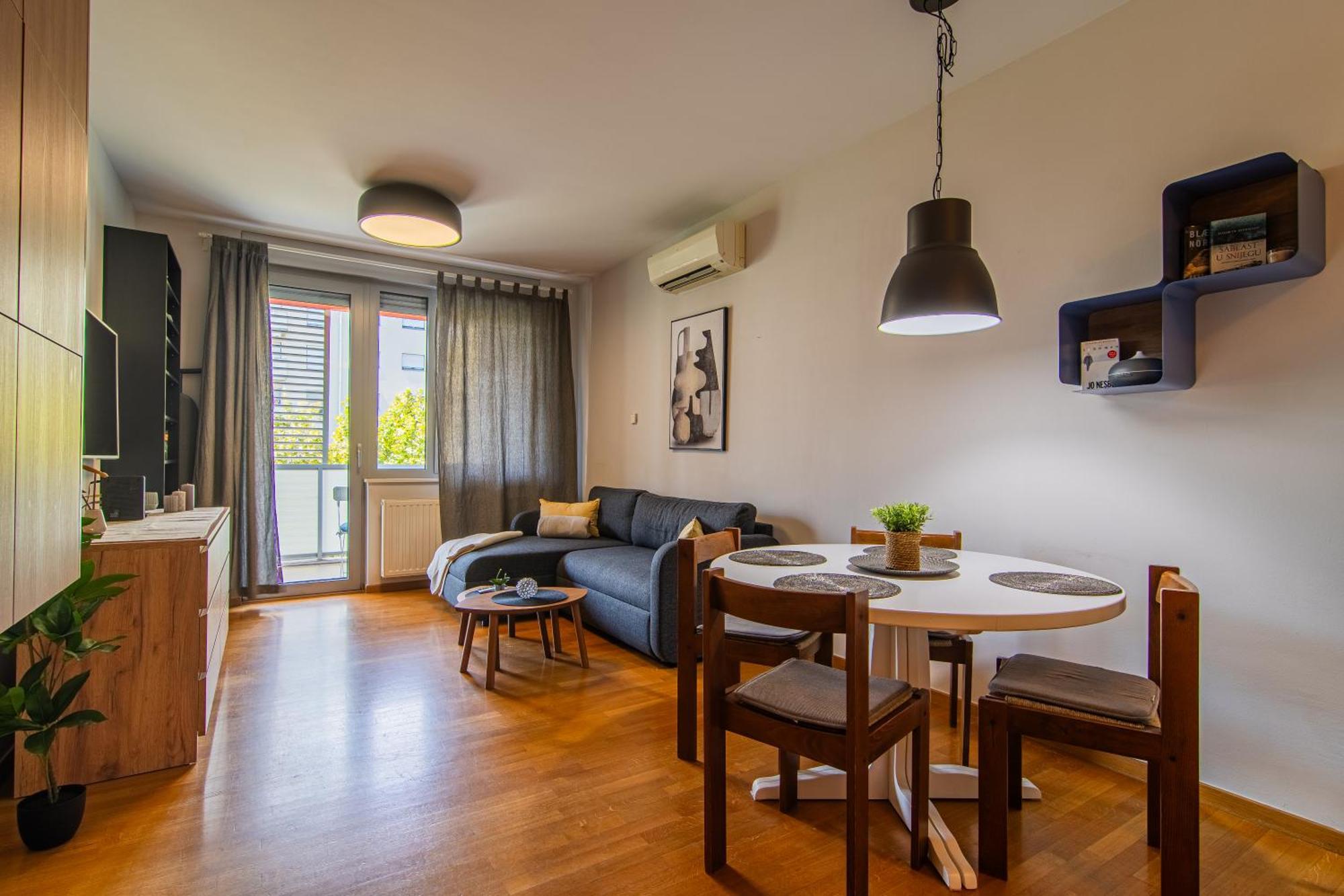 Flexible Selfcheckins 92 - - Parking - Loggia - Bedroom Appartamento *